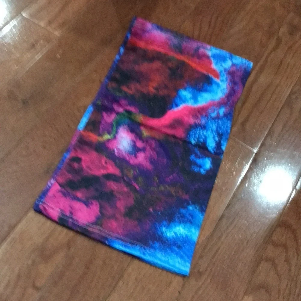 6/$20 New gorgeous watercolor neck gaiter